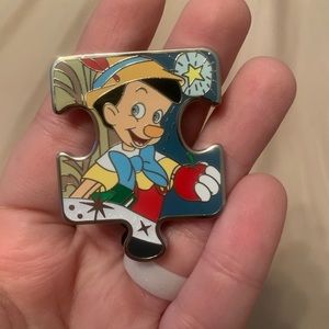 Disney Pinocchio Character Connection Puzzle Pin